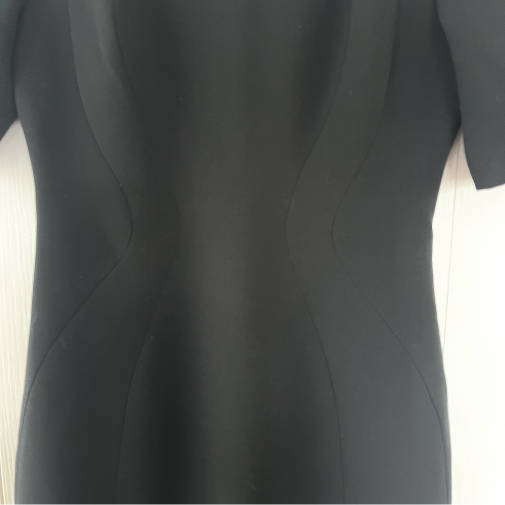 T Tahari Black Sheath Cocktail Black Dress - Size 8 - Picture 4 of 7
